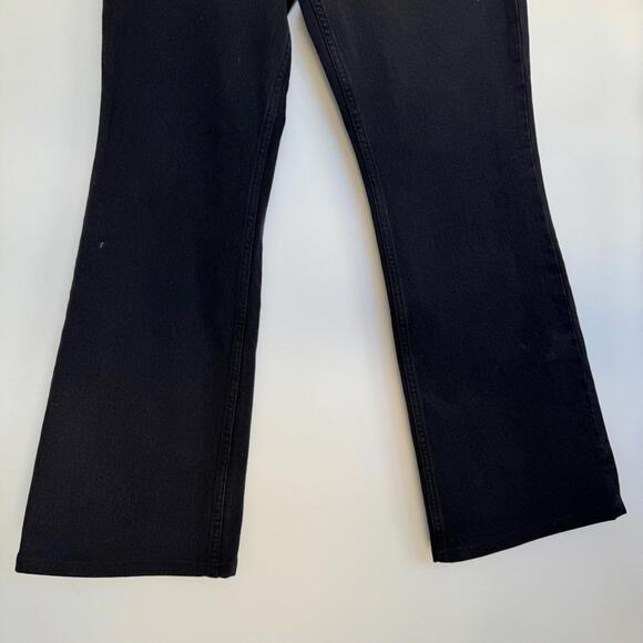 Abercrombie & Fitch Low Rise Boot Cut Jean - Picture 7 of 9